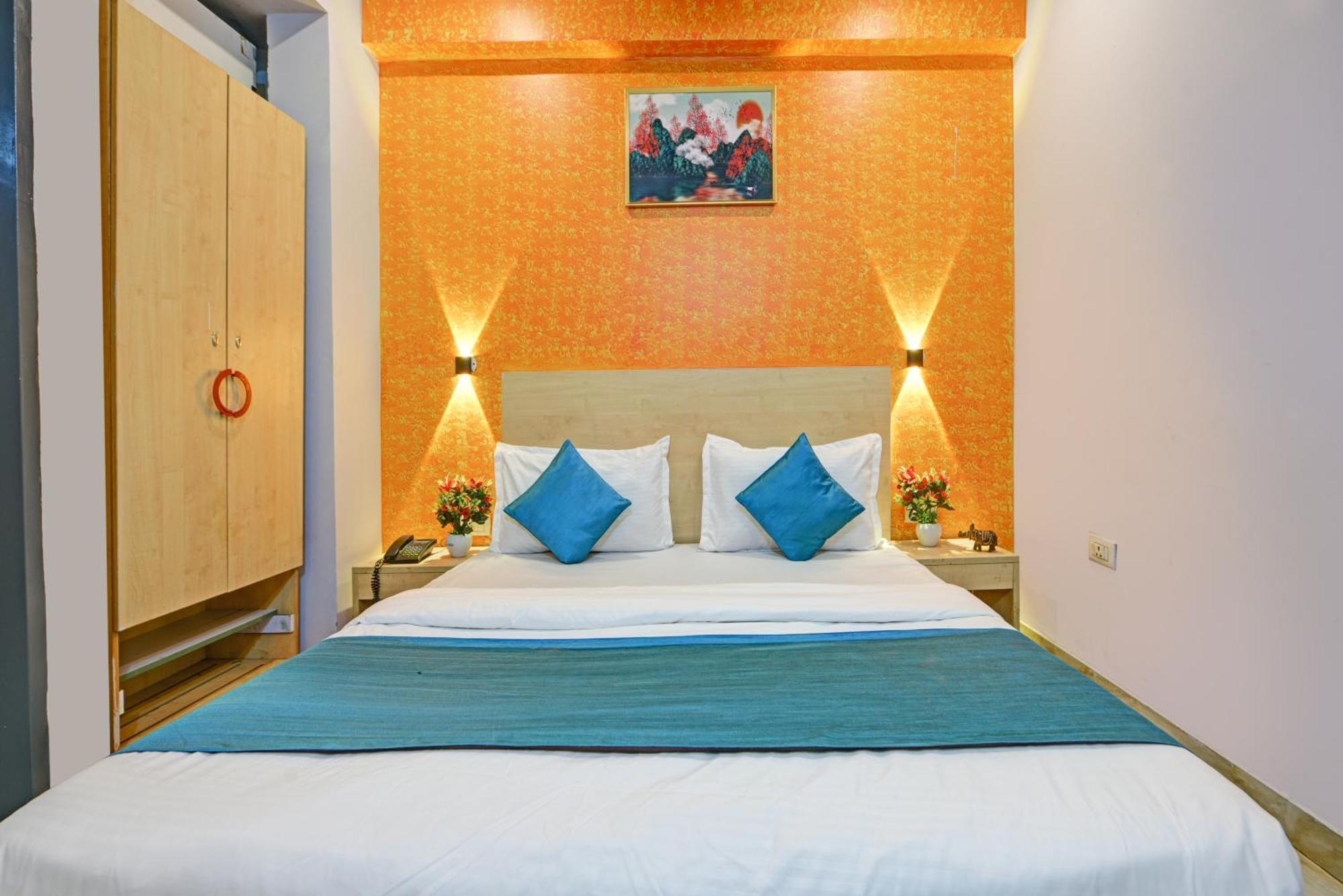 Royal Spark Inn1 - Medicity Gurugram, Near Medanta Hospital Gurgaon Zewnętrze zdjęcie
