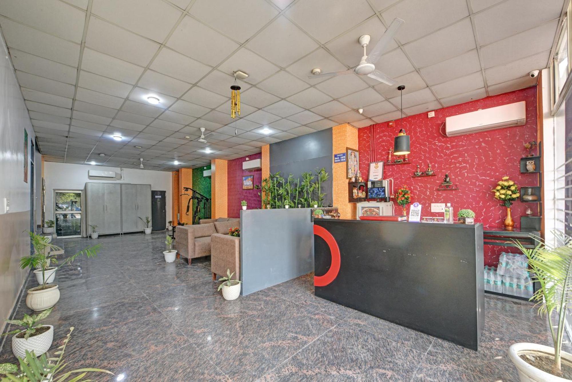 Royal Spark Inn1 - Medicity Gurugram, Near Medanta Hospital Gurgaon Zewnętrze zdjęcie