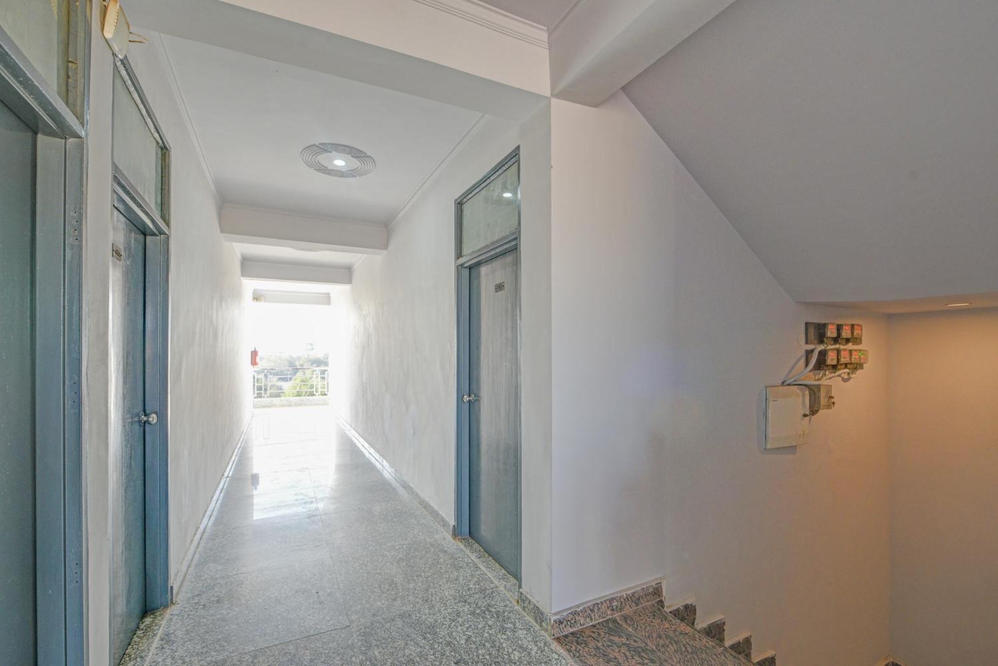 Royal Spark Inn1 - Medicity Gurugram, Near Medanta Hospital Gurgaon Zewnętrze zdjęcie