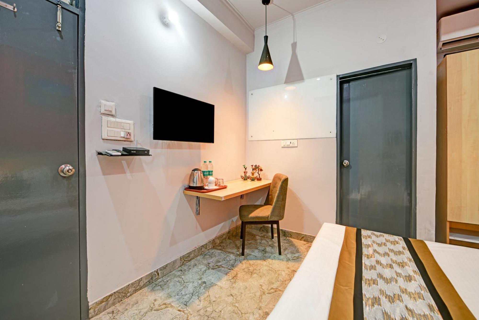 Royal Spark Inn1 - Medicity Gurugram, Near Medanta Hospital Gurgaon Zewnętrze zdjęcie