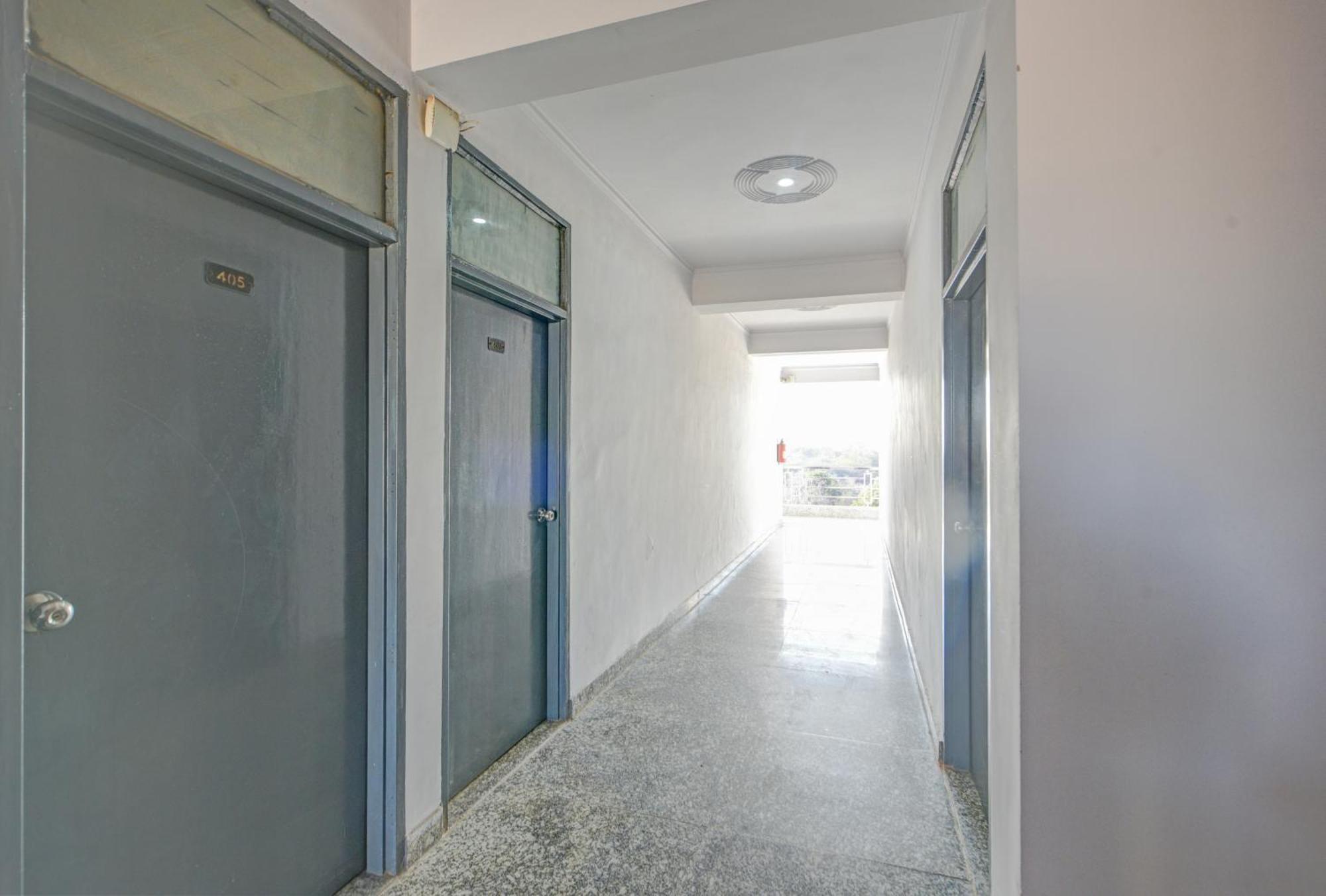 Royal Spark Inn1 - Medicity Gurugram, Near Medanta Hospital Gurgaon Zewnętrze zdjęcie
